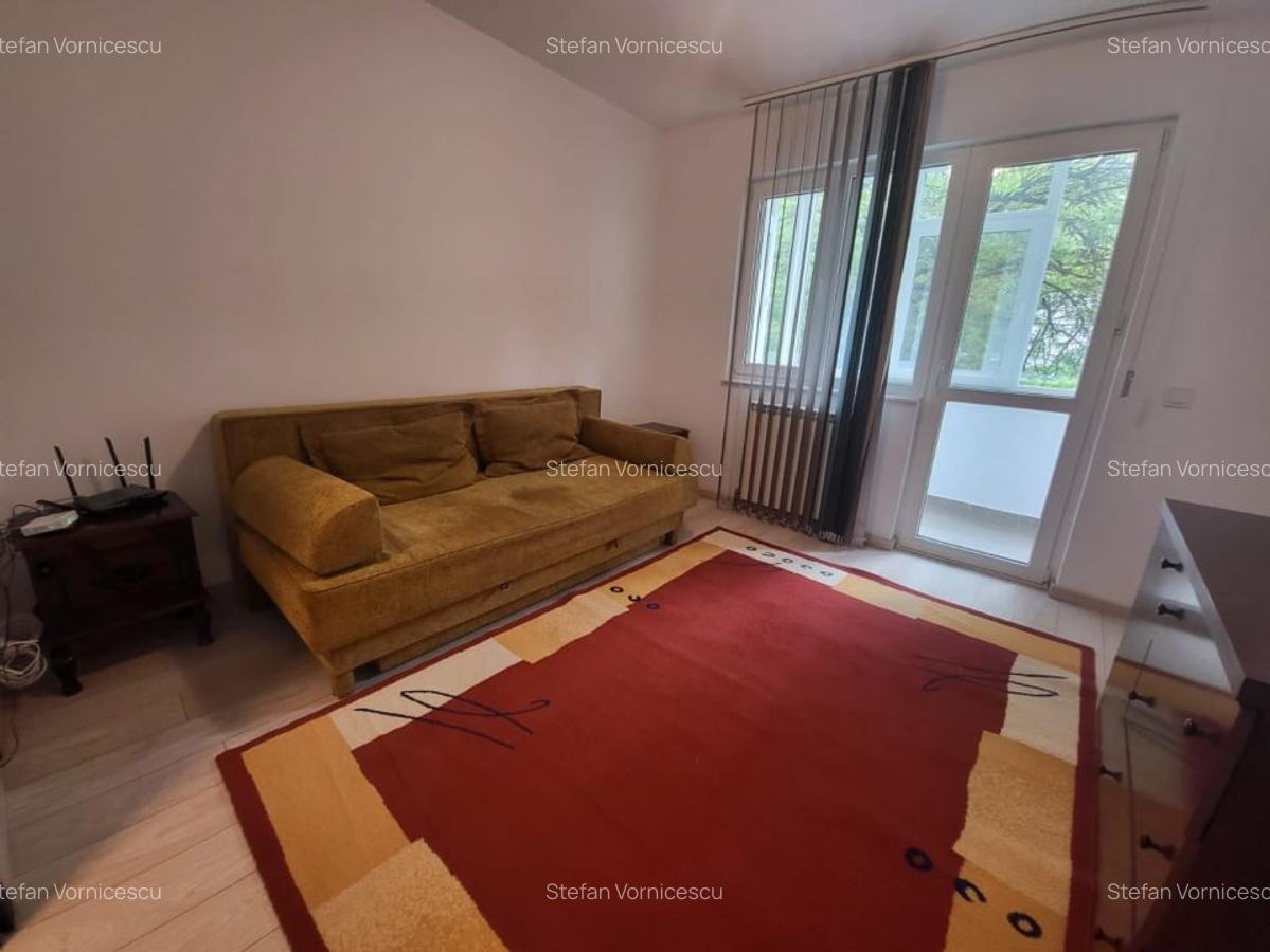 Apartament cu 4 camere decomandat în Tătărași - 12