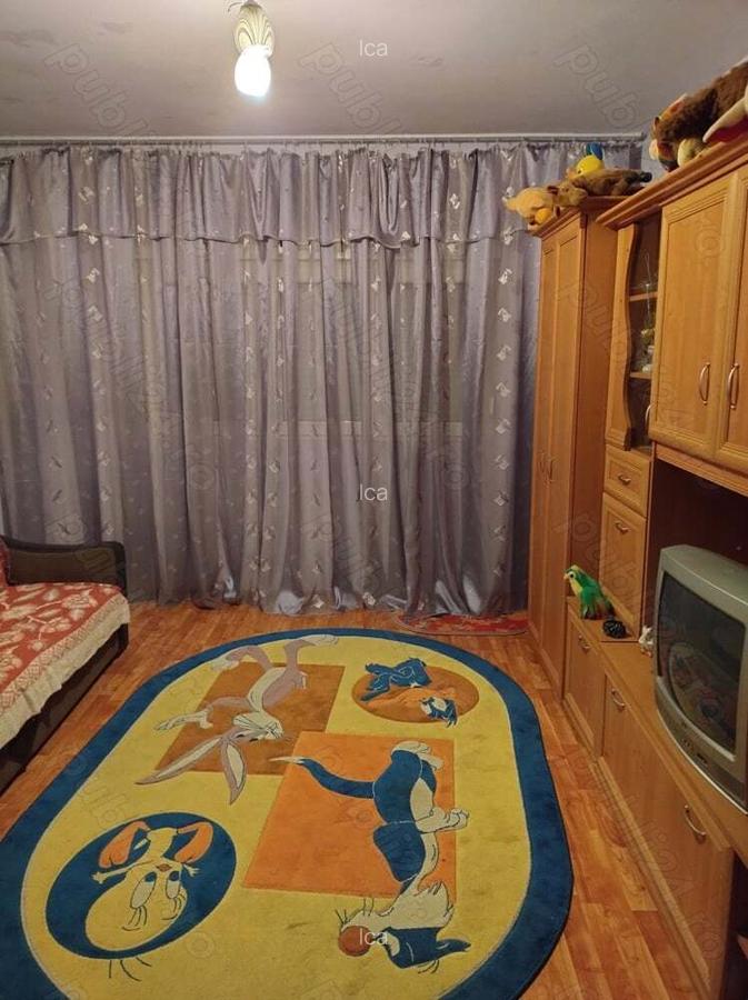 Proprietar vand apartament 3 camere parter Caransebe? - 6