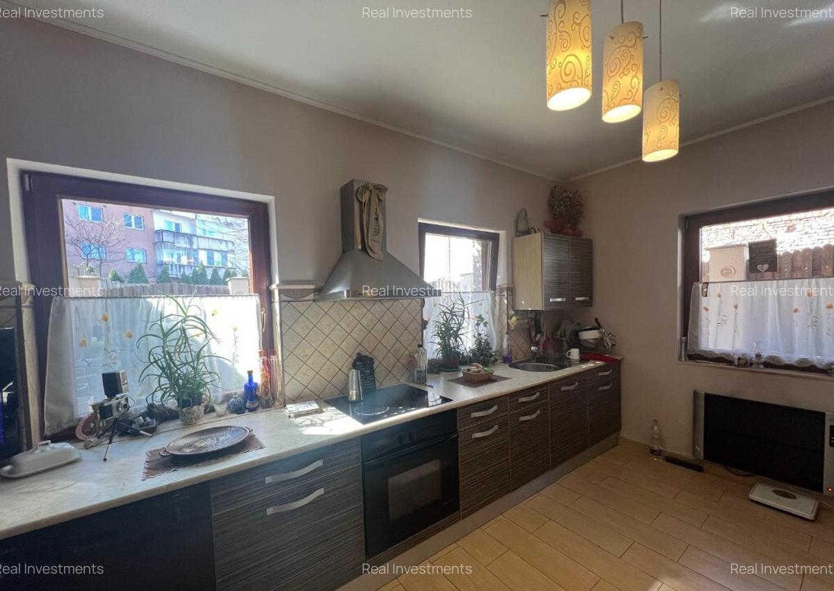 Casa 3 camere zona Ultracentrala - ID : RH-39978-property - 2