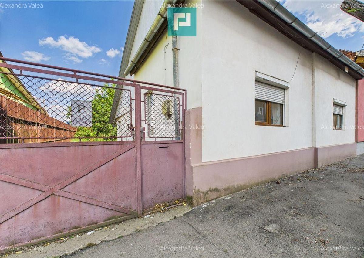 Casa de inchiriat in zona UTA - 1