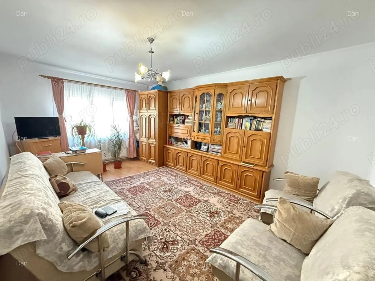 Vand apartament Oradea - 2