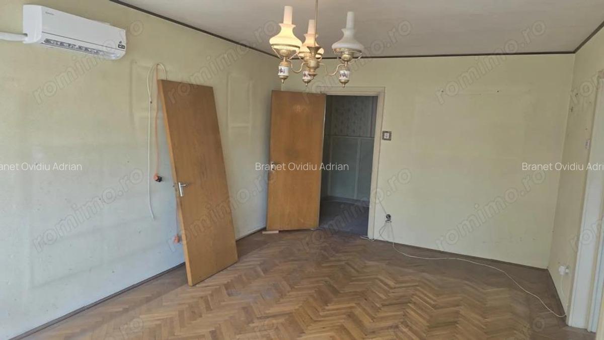 Vand apartament 3 camere decomandat in Deva, zona Titu Maiorescu, etaj 2, suprafata utila 82 mp - 2