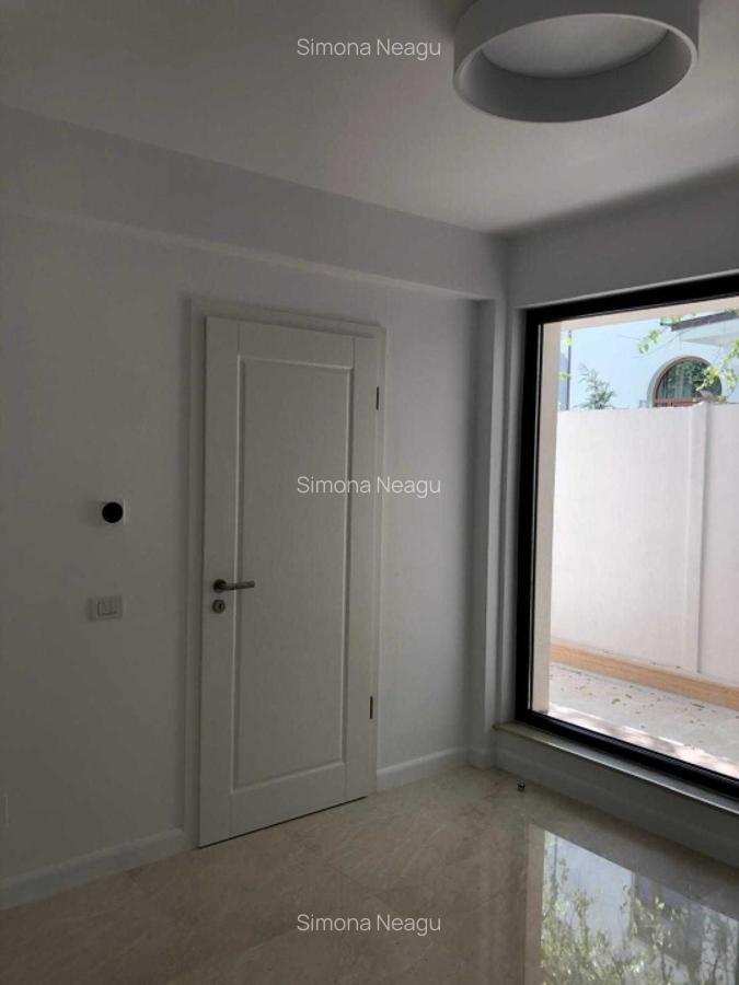 VILĂ MODERNĂ CU 8 CAMERE | ZONA DOROBANȚI - TVR | 300 MP UTILI | CURTE PRIVATĂ - 11