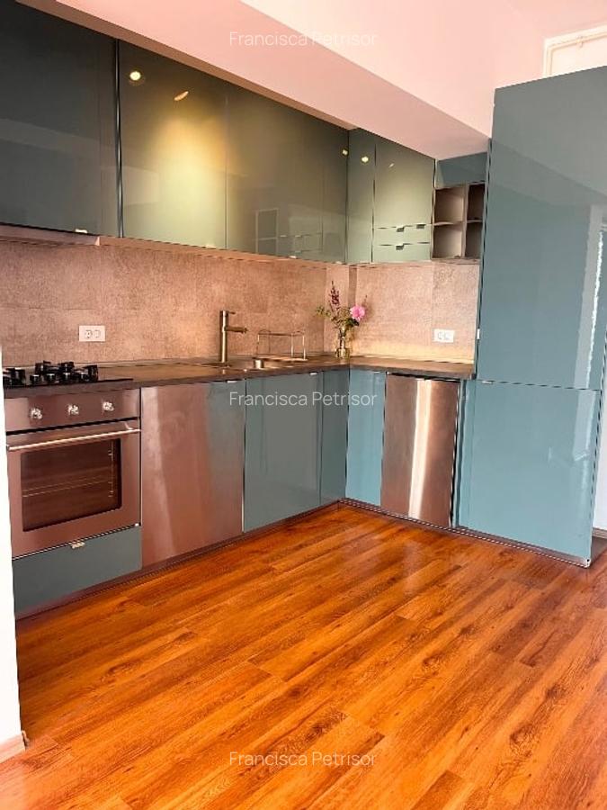 Vând apartament de 3 camere cu suprafață de 66 mp plus balcon de 4 mp - 2