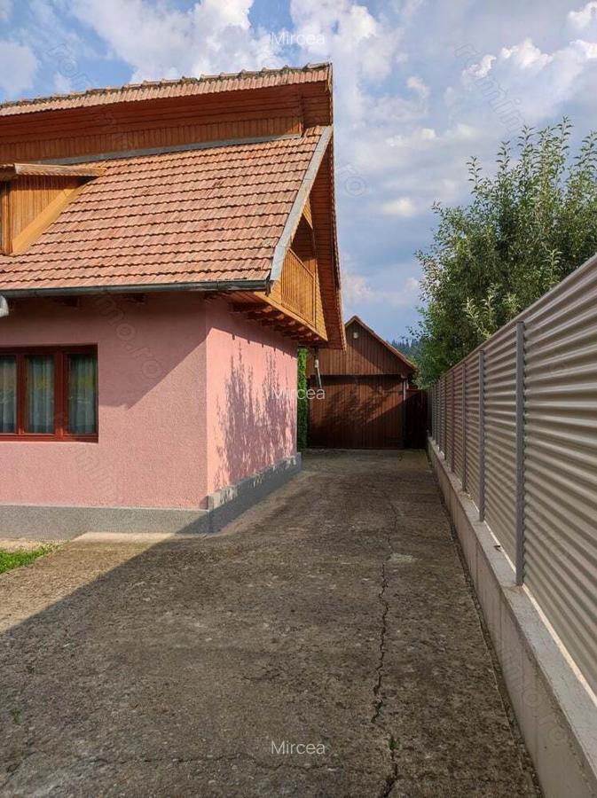 Vand casa individuala cu mansarda, anexe ?i teren! - 2