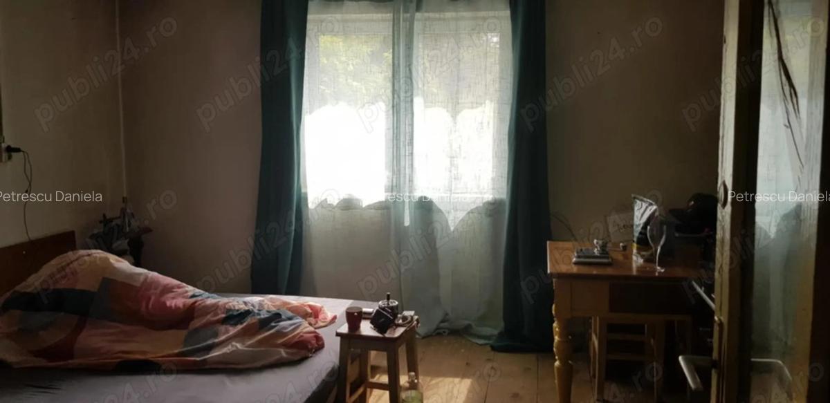 Vand casa la tara in comuna Haghig - 3