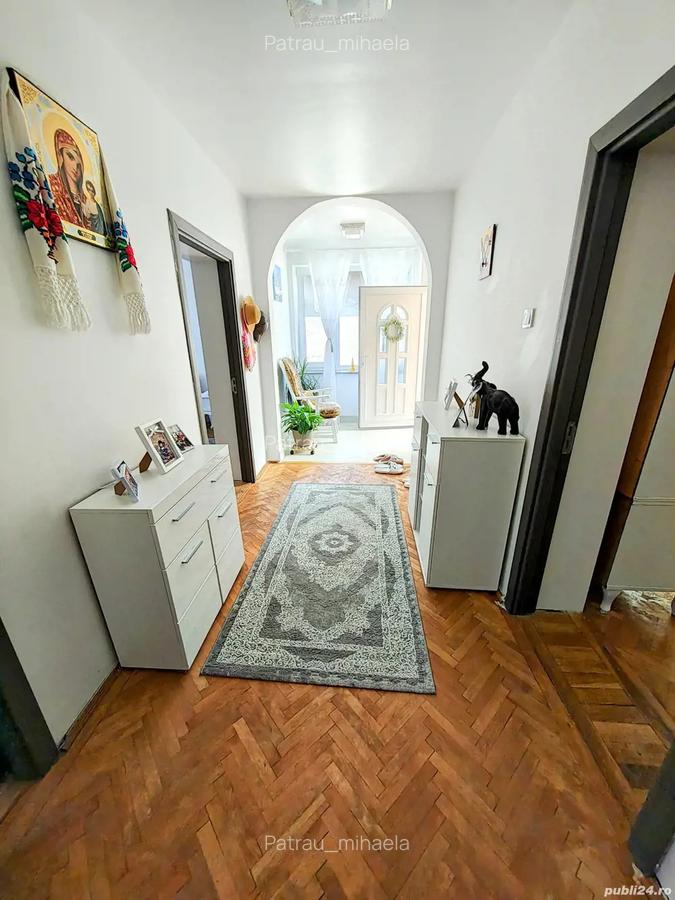 Casa de vanzare in Hunedoara, zona Chizid, 4 camere, 2 bai, renovata. 125000 - 5