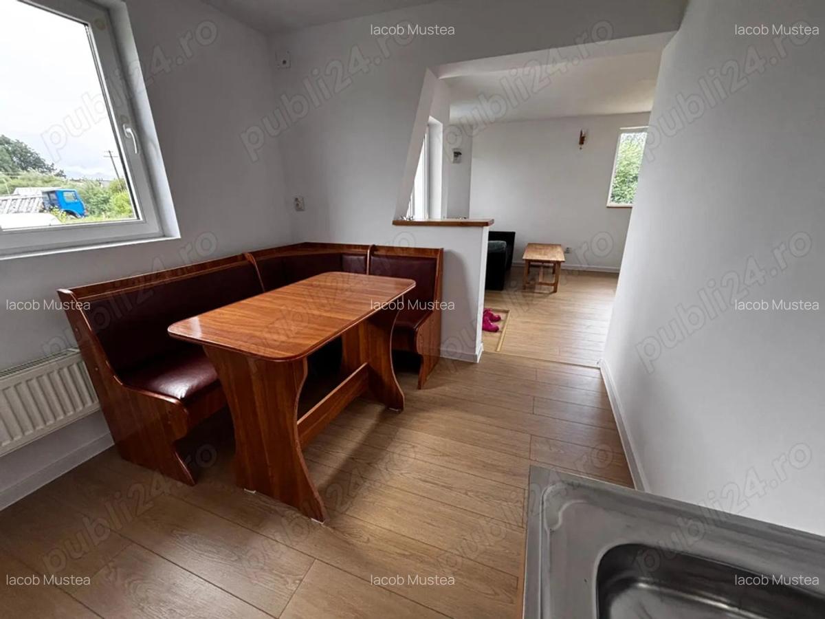 Casa de vanzare ?i teren aferent Dorna Candrenilor Suceava - 3