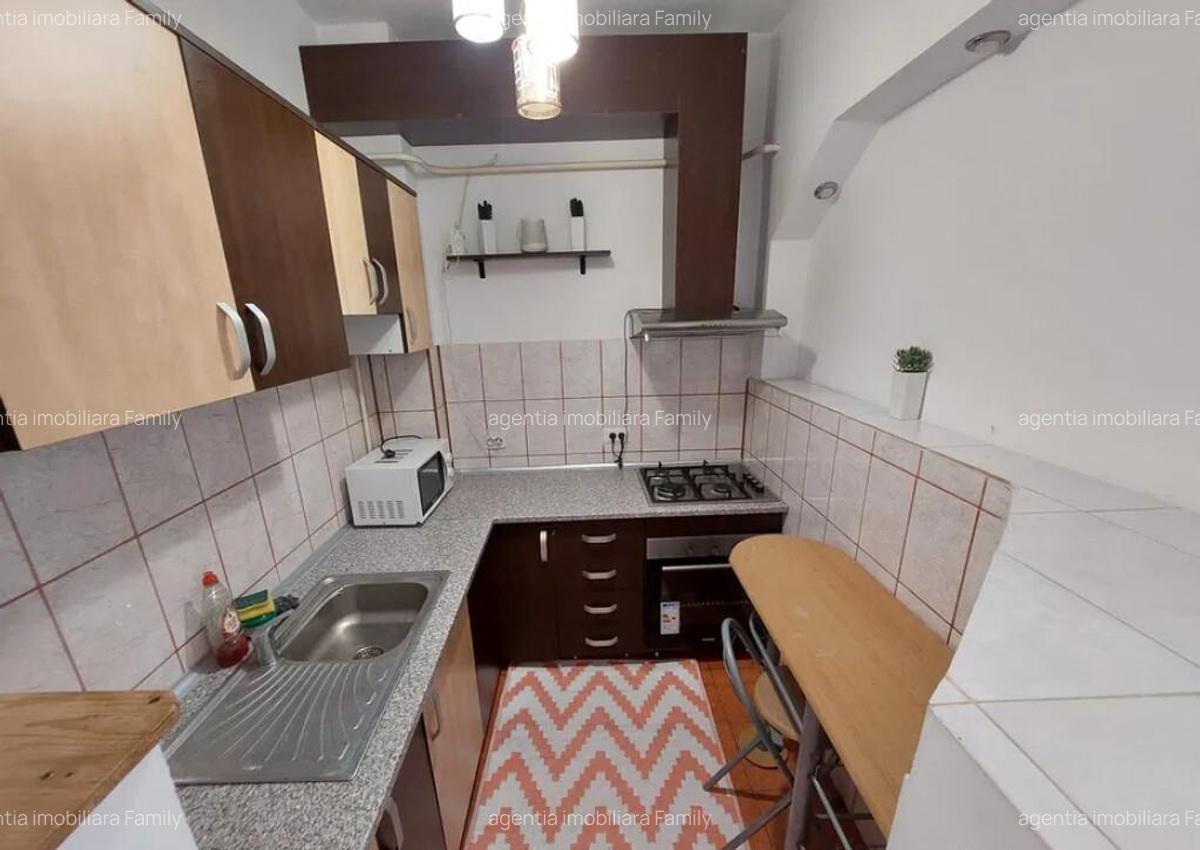 Apartament cu 2 Camere Decomandate Zona Zamca - 3