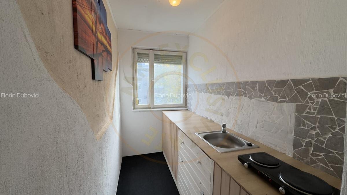 Oportunitate! Apartament 3 camere, Str. Ignisului Nr.24, Etaj III - Carei - 3