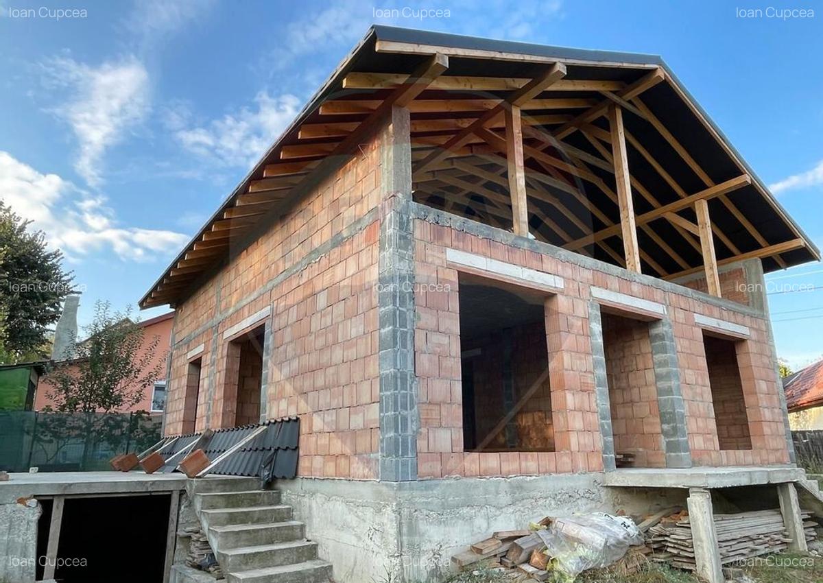 Casa la ro?u de vanzare Tau?ii Magherau? - 3
