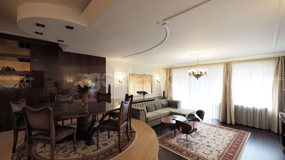 Apartament spatios cu 3 camere, zona exclusivista - 2