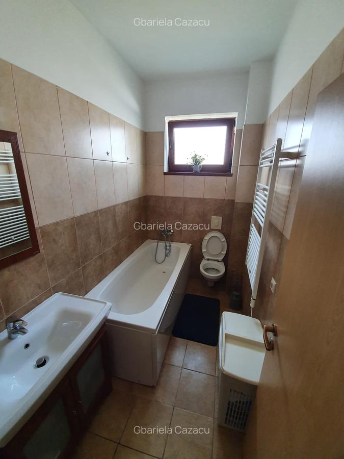 Casă cu 6 camere în Dumbrăvița - 9