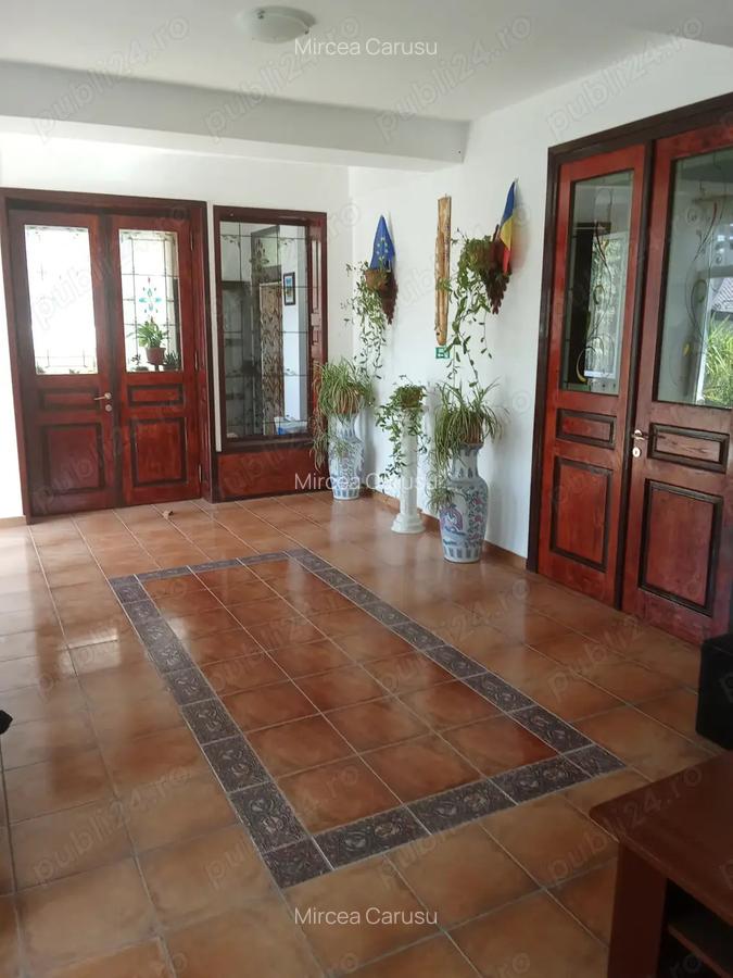 Vila+casa cu etaj pozitie ultracentral ,la 275000e . - 2 Vila+casa cu etaj pozitie ultracentral ,la 275000e . - 2