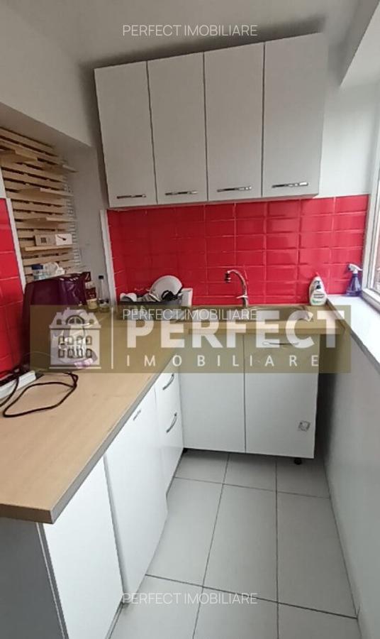 Casa la 10 km de Ploiesti la doar ??65.000 euro ! - 9