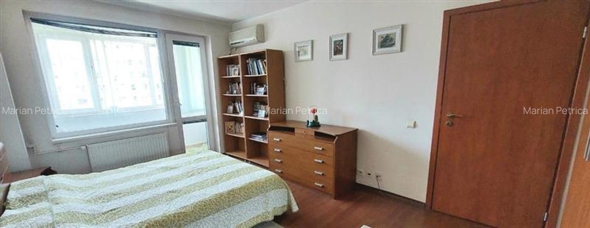 Apartament cu 3 camere decomandat în Tei - 4