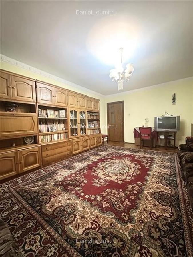 Casa din Caramida S+P+1E, 10 camere, Faleza Nord - 2