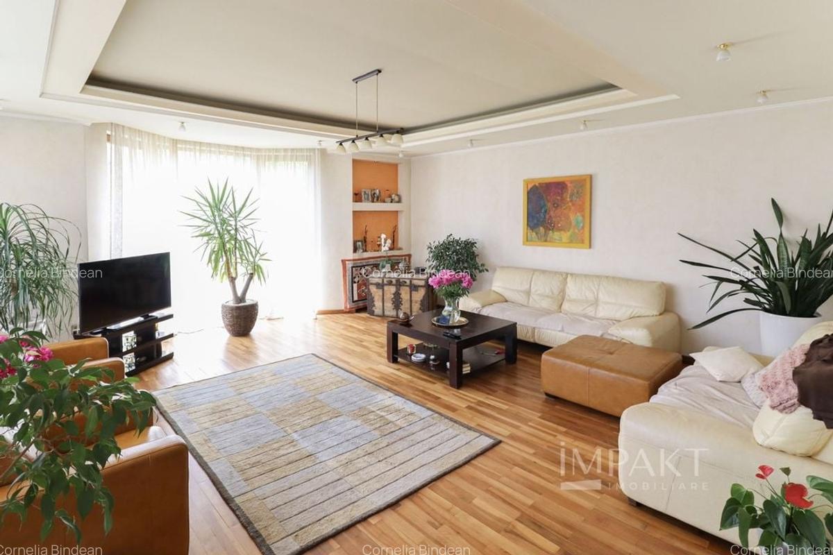 Casa individuala deosebita de vanzare, intr-o locatie de exceptie! - 2