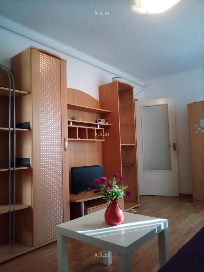 Garsonieră decomandată, mobilată în Bartolomeu - 3