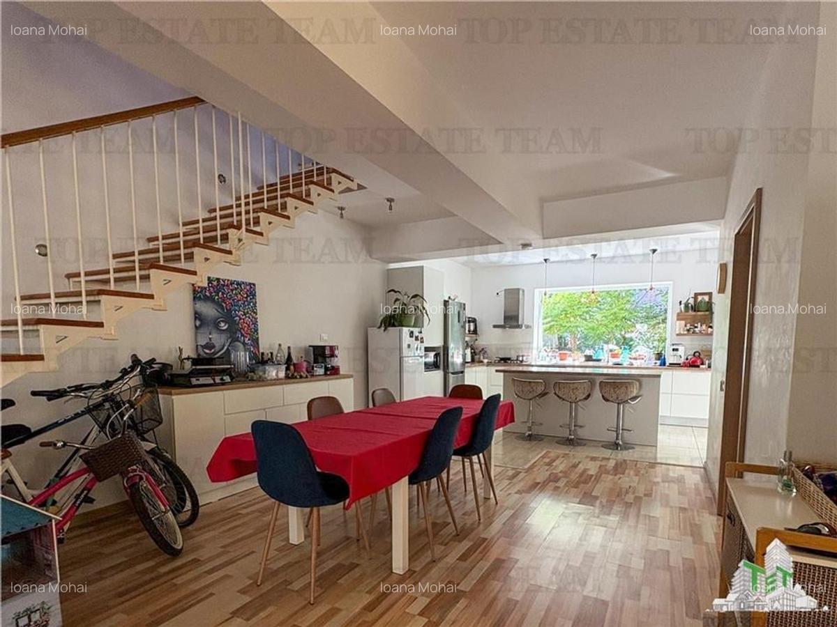 Vila P+2 cu vedere spectaculoasa la lacul Siutghiol, Mamaia-Sat - 1
