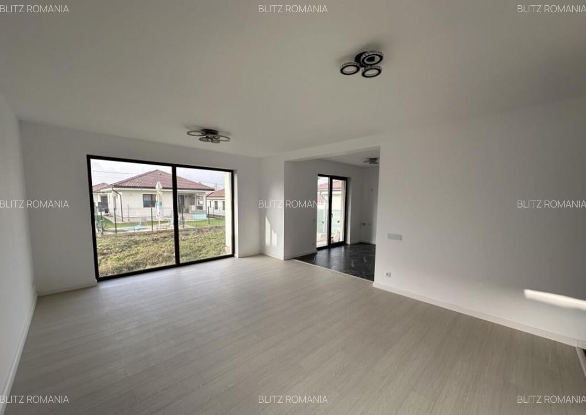 Casa Parter Finisata la Cheie, Living Luminos ?i Curte Ma - 4