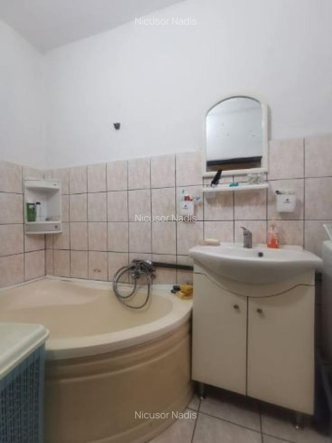 Casă de vânzare - 9
