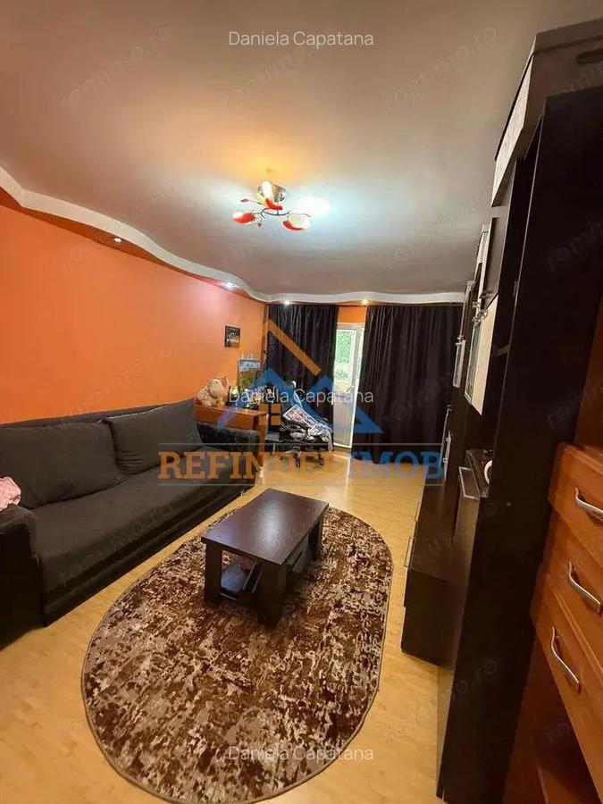 Vanzare apartament 2 camere Plaza Romania - 1