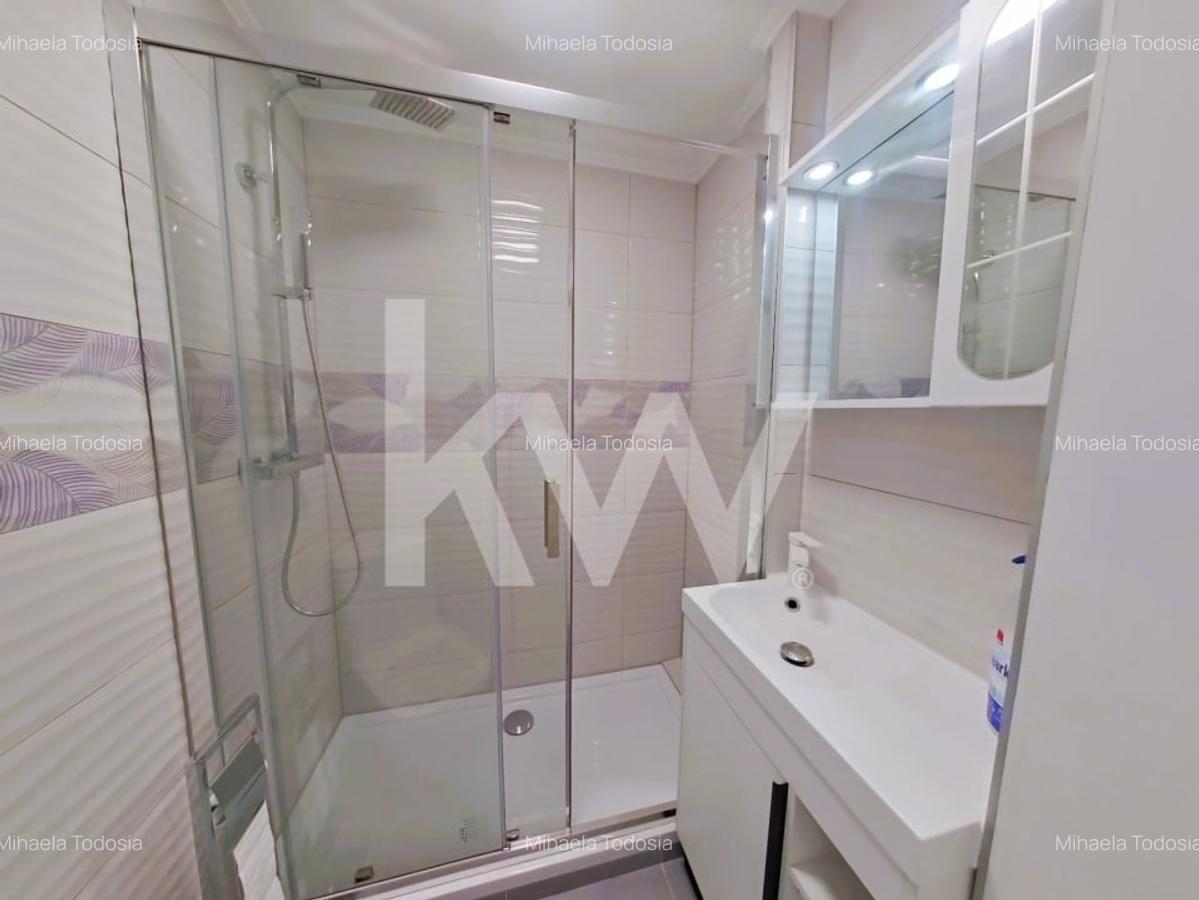 Apartament 3 camere decomandat, lux, renovat integral, prima inchiriere, Brasov - 10