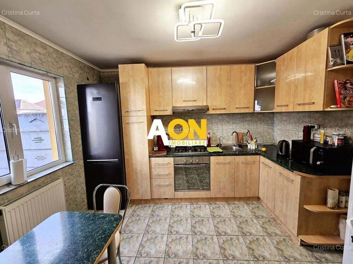 Casa 4 camere, cu garaj si pivnita, 269 mp teren, zona Lipoveni - 4