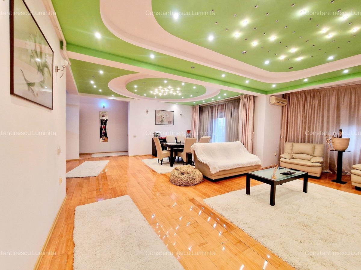 Apartament cu 4 camere 135mp de vanzare - 1