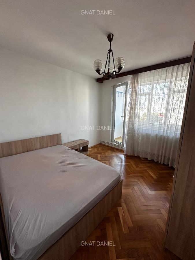 Apartament cu 4 camere, zona Alexandru cel Bun - 3