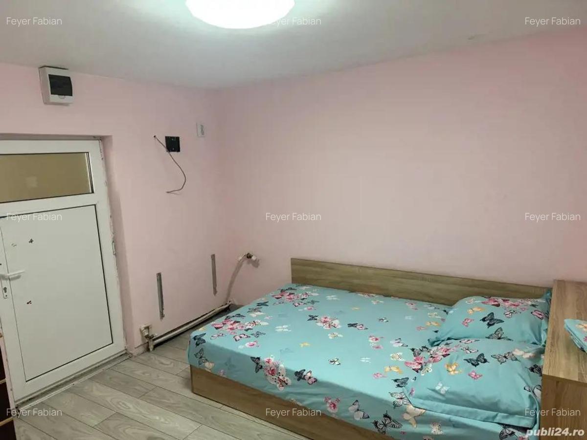 Inchiriez 2 camere la curte , baie si bucatarie separate - 4