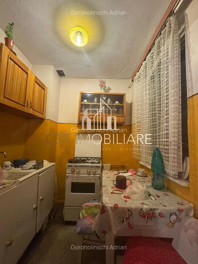 Apartament 3 camere de vanzare Calea Sagului, Str. Martir Octavian - 7