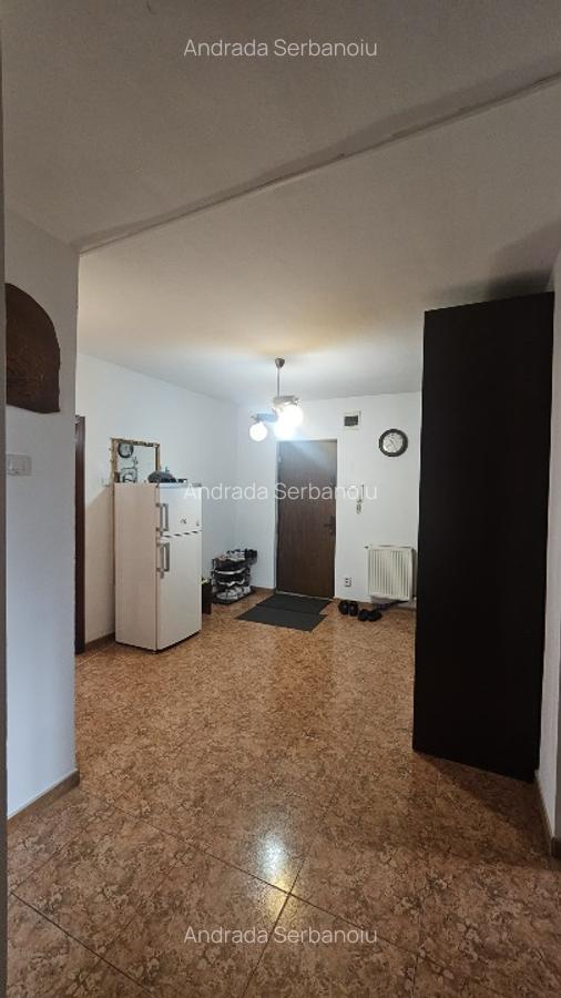 Închiriez apartament 120 mp - 6