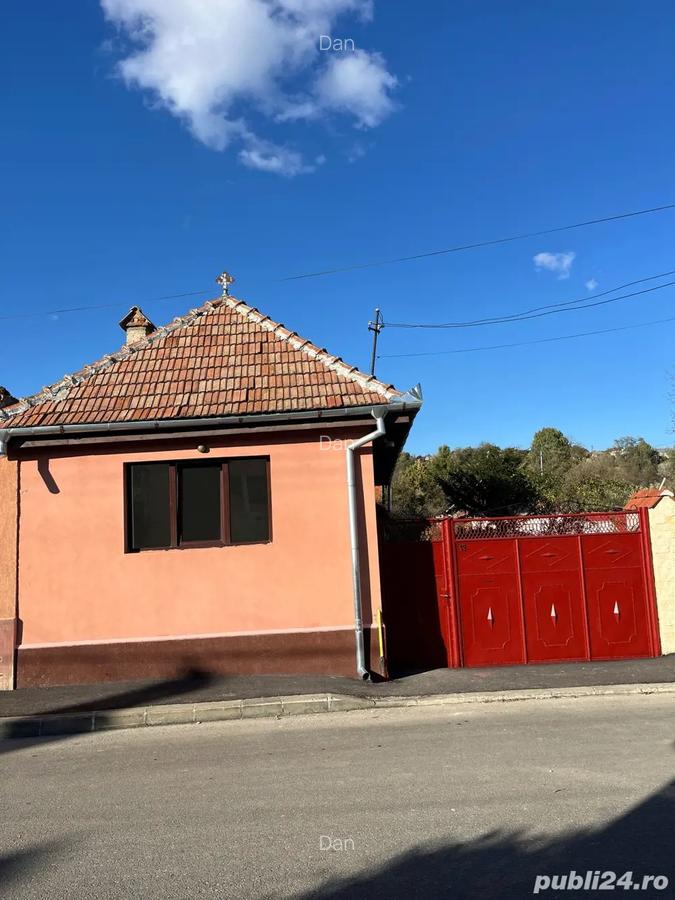 Casa renovata de vanzare in Zarnesti, jud. Brasov - liniste, natura. - 9