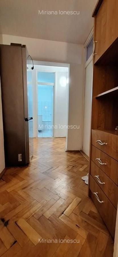 Apartament renovat cu 3 camere - zona Andrei Saguna - 16