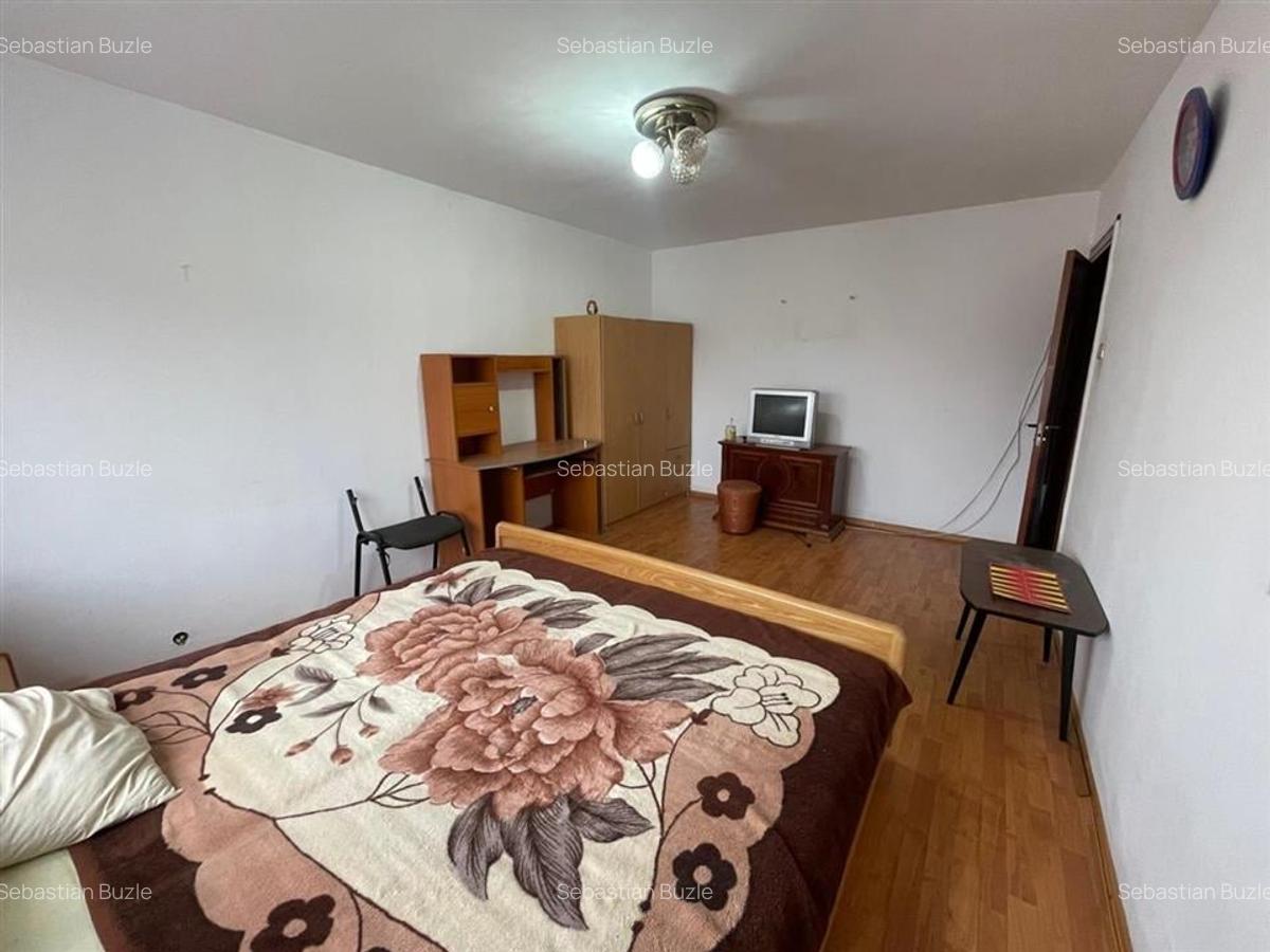 Apartament 3 camere tip PB zona ROGERIUS, ORADEA - 4