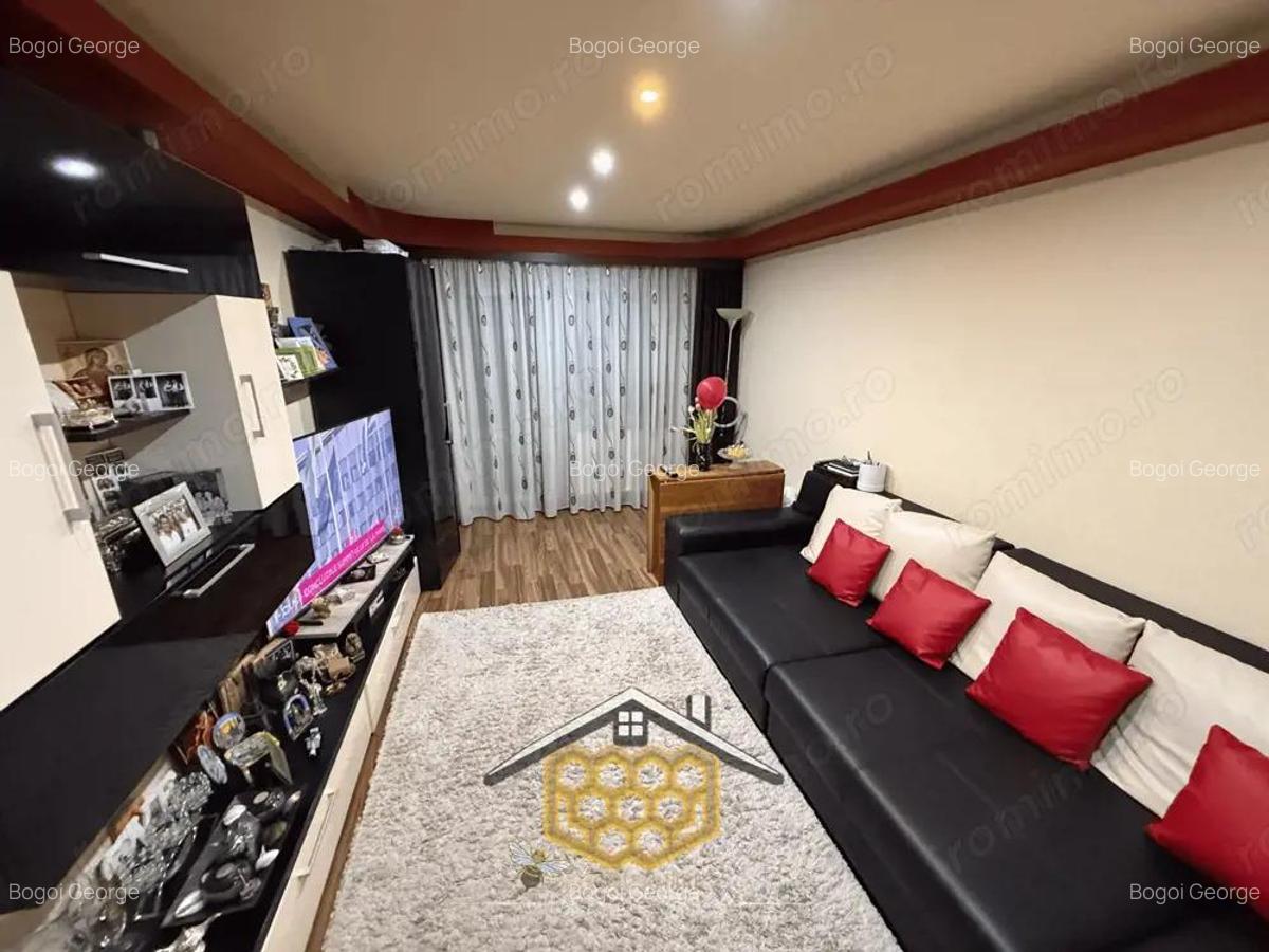 Apartament cu 3 camere , spatios, pe Calea Bucuresti - 2