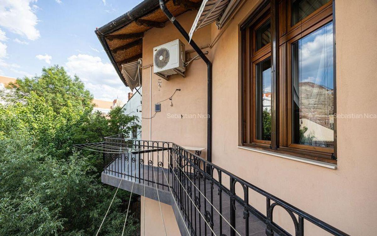 Apartament ultracentral cu 3 camere, 2 bai ?i curte pri... - 4