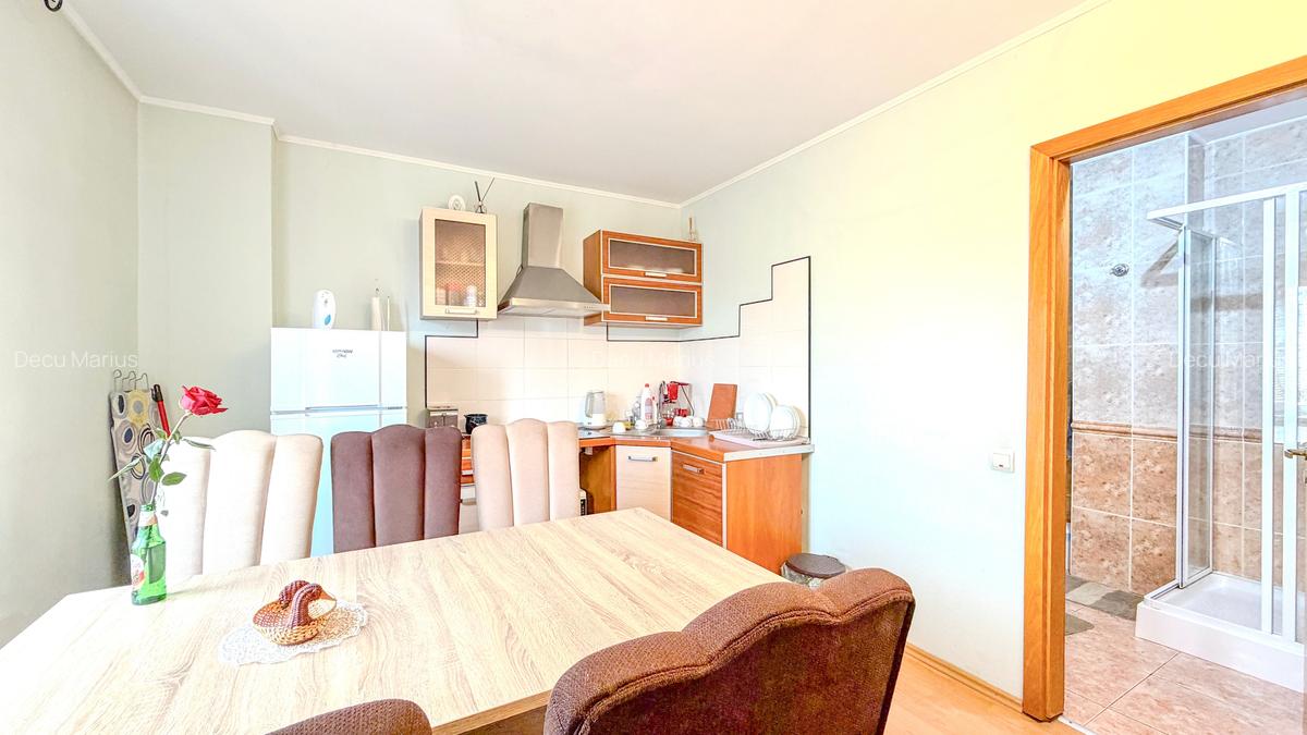 Apartament unic cu 7 camere, 3 balcoane, 3 bai, 2  parcari, 2 beciuri, Central - 8