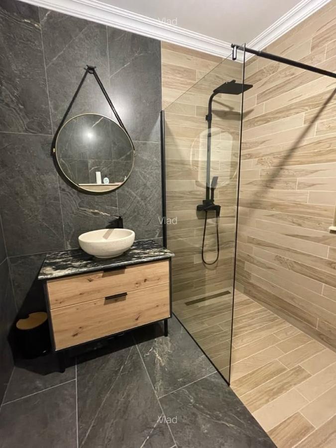 Apartament cu 2 camere decomandat în Apărătorii Patriei - 3