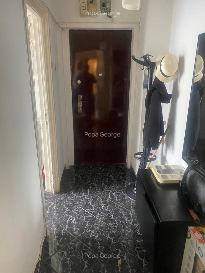 Apartament cu 3 camere semidecomandat în Grivița - 3