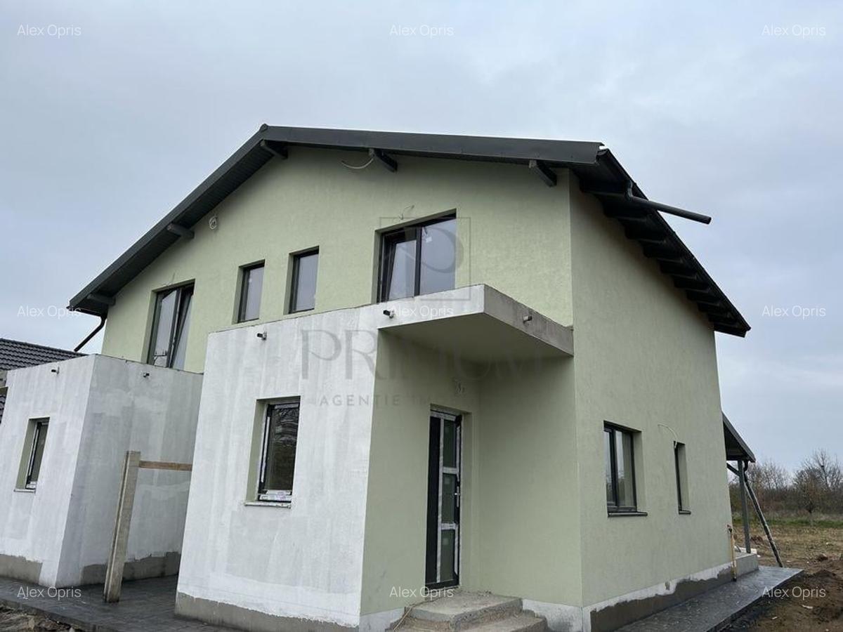 Duplex in constructie - Bucovat vatra satului - suprafete generoase - 2