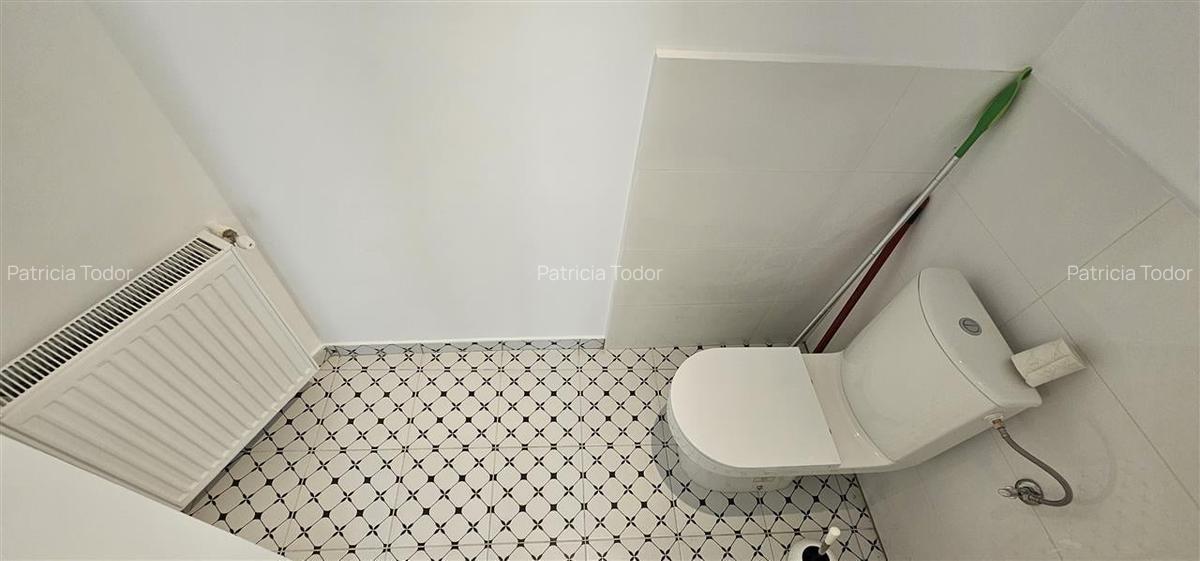 Casa cu curte si parcare in Schei - 4