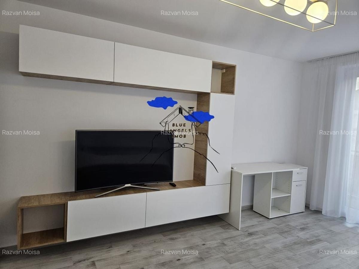 Garsoniera spatioasa in bloc nou din Tractorul - 4