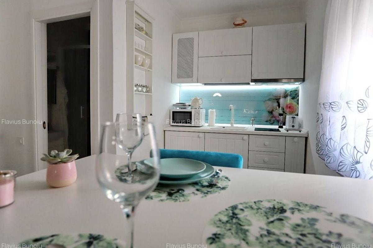 Apartament cu 4 camere decomandat în Central - 9