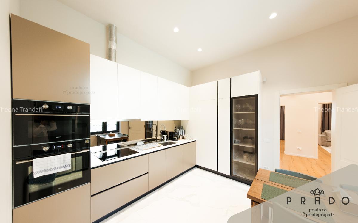 Casă contemporană, complet renovată, cu două corpuri și curte - Centru - 3