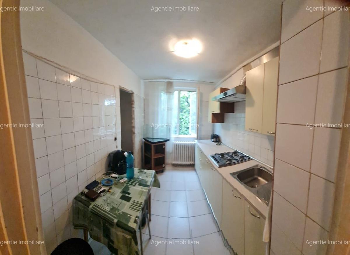 3 camere, CLASIC, metrou Pacii, zona Apusului, str Apele Vii, semistradal - 13