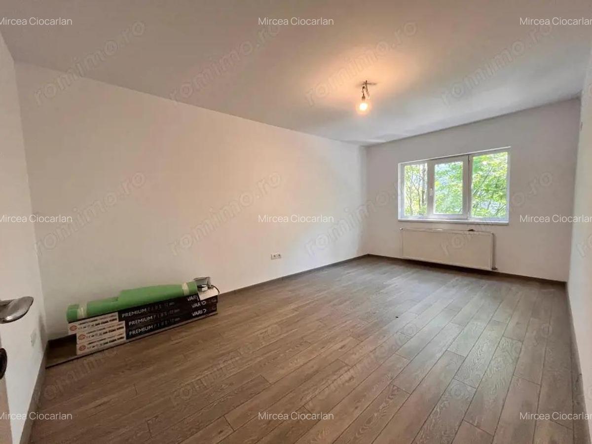 APARTAMENT CU 2 CAMERE NEMOBILAT IN ZONA TORONTAL LA 300 EURO - 5