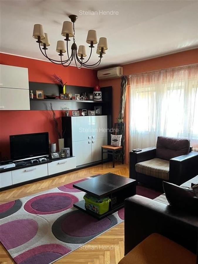 Apartament cu 3 camere decomandat în Rogerius - 1